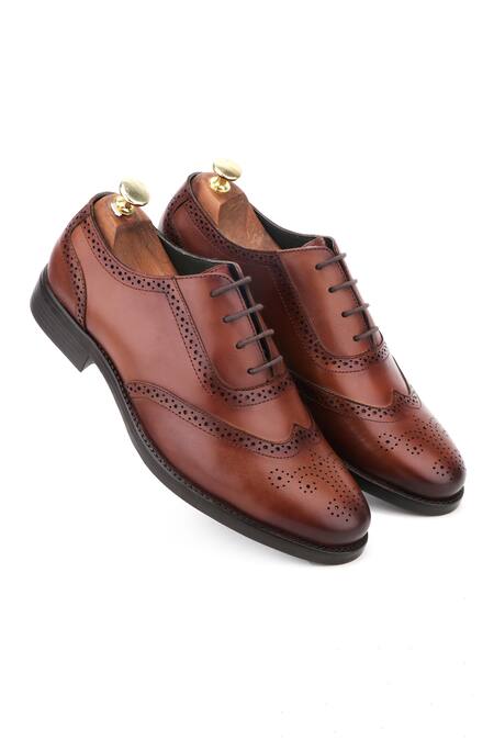 Shop_Ivrah_Brown Cut Work Smookie Brogue Pattern Shoes_at_Aza_Fashions