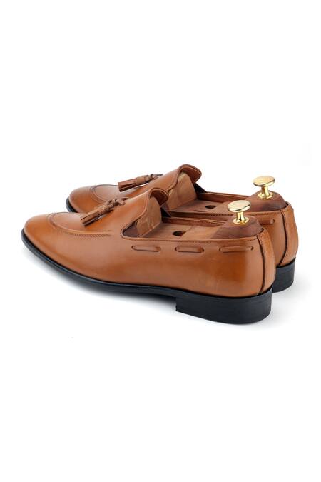 Buy Ivrah Brown Tan Leather Tassel Shoes Online at Aza Fashions Buy_Ivrah_Brown Tan Leather Tassel Shoes_Online_at_Aza_Fashions