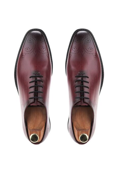 Buy Ivrah Brown Cut Work Duke Bordo Lace Up Brogue Shoes Online at Aza Fashions Buy_Ivrah_Brown Cut Work Duke Bordo Lace Up Brogue Shoes_Online_at_Aza_Fashions
