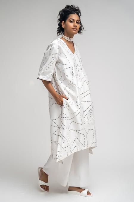 Shop_Atbw_White Chanderi Embroidery V-neck Thread Kurta And Palazzo Set_Online_at_Aza_Fashions