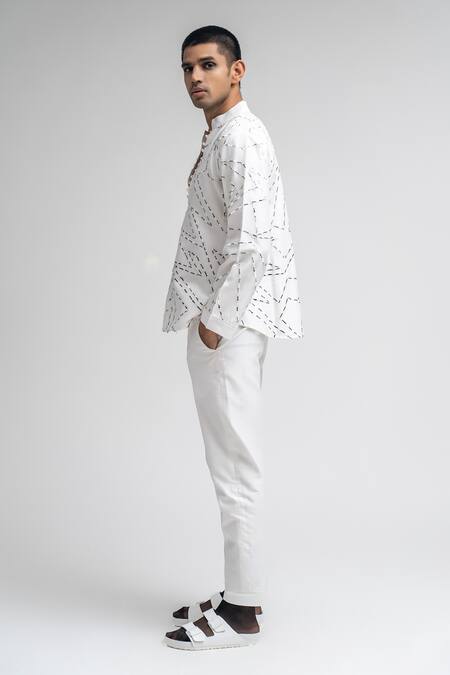 Buy_Atbw_White Chanderi Embroidery Thread Short Kurta_Online_at_Aza_Fashions