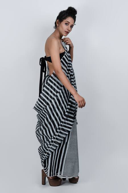 Buy_Atbw_Black Organza Monochrome Checkered Print Saree _Online_at_Aza_Fashions