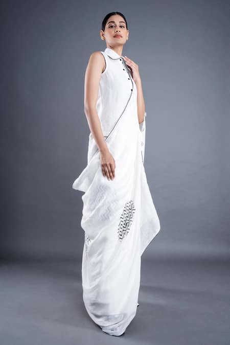 Buy_Atbw_White Linen Block Print Chevron Geometric Saree _Online_at_Aza_Fashions