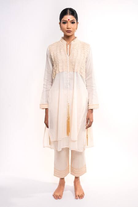 Anmol Kakad_Cream Cotton Embroidery Mandarin Collar Denim Applique Tunic And Pant Set_Online_at_Aza_Fashions