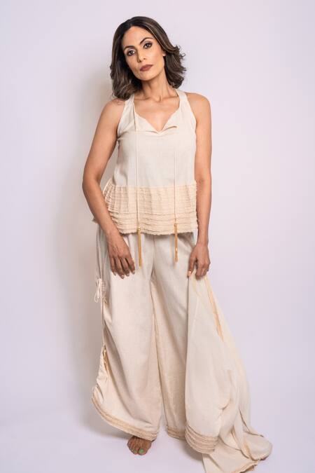 Buy_Anmol Kakad_Cream Cotton Embroidery Sleeve Cape Pant Set