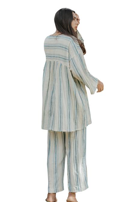 Akashi Clothing Cream Cotton Round Neck Frayed Hem Stripe Pattern Short Tunic at Aza Fashions Akashi Clothing_Cream Cotton Round Neck Frayed Hem Stripe Pattern Short Tunic _at_Aza_Fashions
