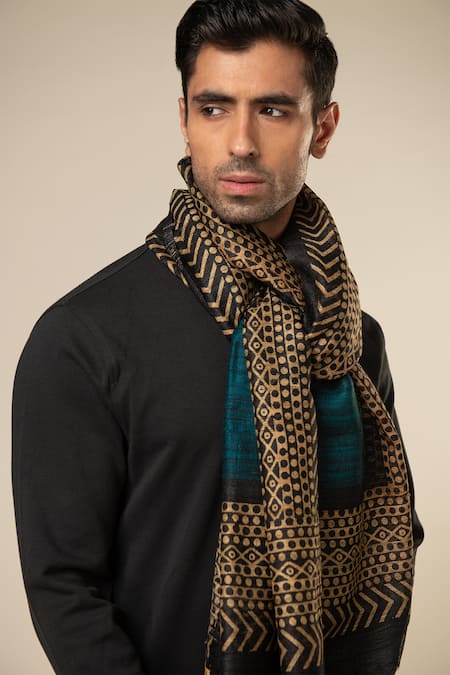 Aeshaane Geometric Woven Scarf 