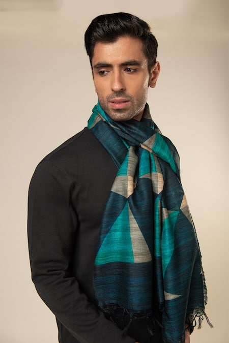 Aeshaane Triangle Woven Scarf 