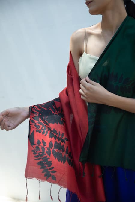 Aeshaane_Multi Color Leaf Silk Colorblock Woven Scarf _at_Aza_Fashions