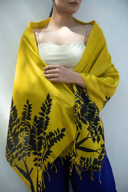 Aeshaane_Yellow Embroidery Leaves Woven Scarf _Online_at_Aza_Fashions