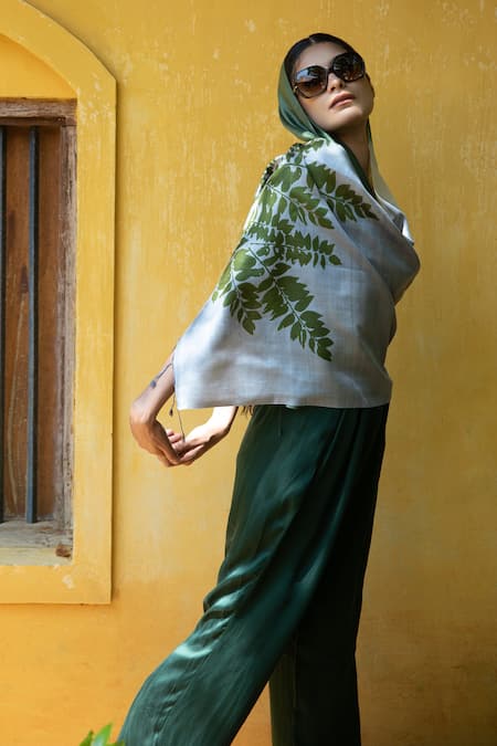 Aeshaane Leaf Placement Woven Scarf 