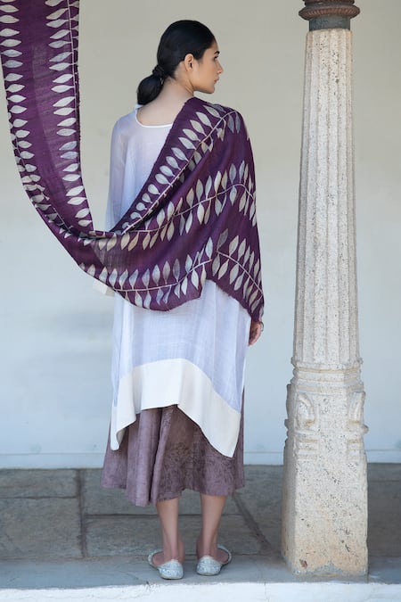 Aeshaane Leaf Vine Woven Scarf 