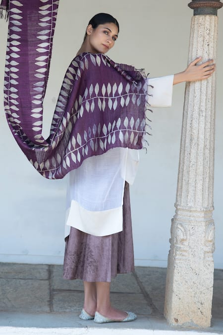 Aeshaane_Maroon Embroidery Leaf Vine Woven Scarf _Online_at_Aza_Fashions