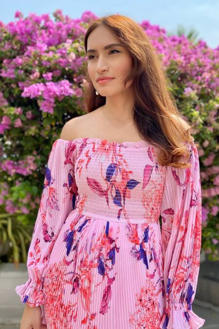 Shop Verano By Tanya Pink Georgette Bella Staci Florence Print Accordion Pleated Midi Dress Online at Aza Fashions Shop_Verano By Tanya_Pink Georgette Bella Staci Florence Print Accordion Pleated Midi Dress _Online_at_Aza_Fashions