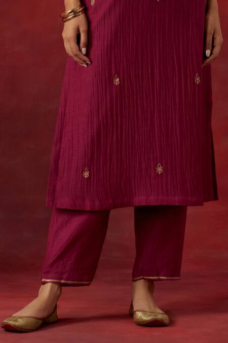 Ikshita Choudhary Pink Chanderi, Cotton Embroidery V-neck Hand Kurta Pant Set Online at Aza Fashions Ikshita Choudhary_Pink Chanderi, Cotton Embroidery V-neck Hand Kurta Pant Set_Online_at_Aza_Fashions