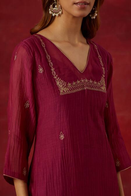 Shop Ikshita Choudhary Pink Chanderi, Cotton Embroidery V-neck Hand Kurta Pant Set Online at Aza Fashions Shop_Ikshita Choudhary_Pink Chanderi, Cotton Embroidery V-neck Hand Kurta Pant Set_Online_at_Aza_Fashions