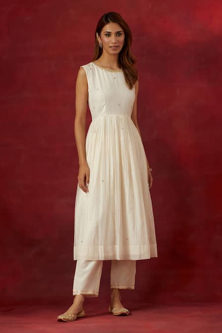 Ikshita Choudhary White Chanderi Embroidery V-, Open Hand Jacket Pant Set Online at Aza Fashions Ikshita Choudhary_White Chanderi Embroidery V-, Open Hand Jacket Pant Set _Online_at_Aza_Fashions