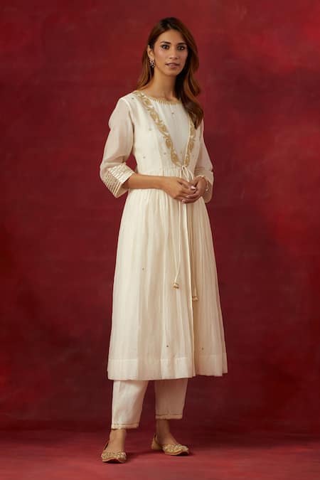 Buy Ikshita Choudhary White Chanderi Embroidery V-, Open Hand Jacket Pant Set Online at Aza Fashions Buy_Ikshita Choudhary_White Chanderi Embroidery V-, Open Hand Jacket Pant Set _Online_at_Aza_Fashions
