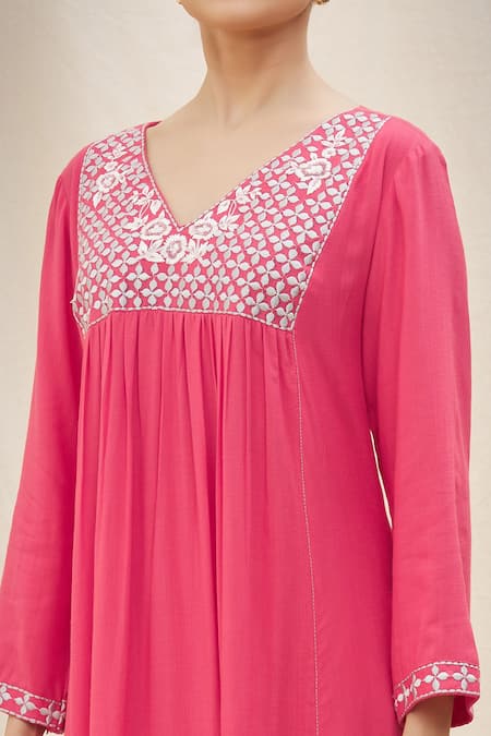 Adara Khan_Coral Cotton, Rayon, Chiffon Embroidery V-neck Kurta Skirt Set_Online_at_Aza_Fashions
