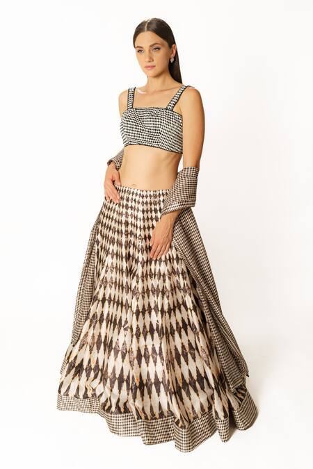 Rabani & Rakha Black Silk Beads, Cut Work Square Neck Geometric Pattern Embroidered Lehenga Set Online at Aza Fashions Rabani & Rakha_Black Silk Beads, Cut Work Square Neck Geometric Pattern Embroidered Lehenga Set _Online_at_Aza_Fashions