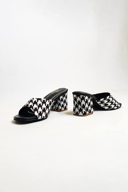 Buy The Alter Black Houndstooth Print Slip-on Block Heels Buy_The Alter_Black Houndstooth Print Slip-on Block Heels