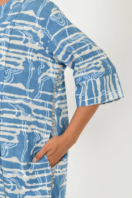 Rias Jaipur Blue Cotton Collared Dabu Mud Resist Print Kurta And Pant Set at Aza Fashions Rias Jaipur_Blue Cotton Collared Dabu Mud Resist Print Kurta And Pant Set _at_Aza_Fashions