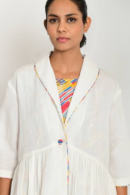 Shop Rias Jaipur Off White Cotton Shawl Neck Solid Lapel Jacket Online at Aza Fashions Shop_Rias Jaipur_Off White Cotton Shawl Neck Solid Lapel Jacket _Online_at_Aza_Fashions