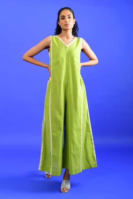 Rias Jaipur Green Handloom Plain V Neck Handwoven Cotton Jumpsuit 