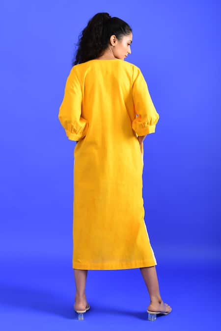 Shop_Rias Jaipur_Yellow Handloom Cotton V-neck Iced Mango Handwoven Kurta _at_Aza_Fashions