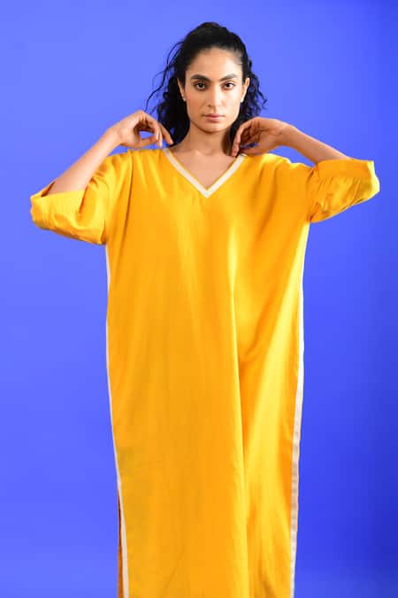 Rias Jaipur_Yellow Handloom Cotton V-neck Iced Mango Handwoven Kurta _at_Aza_Fashions