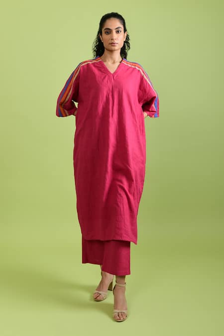 Rias Jaipur Magenta Handloom Placement Panel V Neck Viva Handwoven Cotton Kurta With Pant 