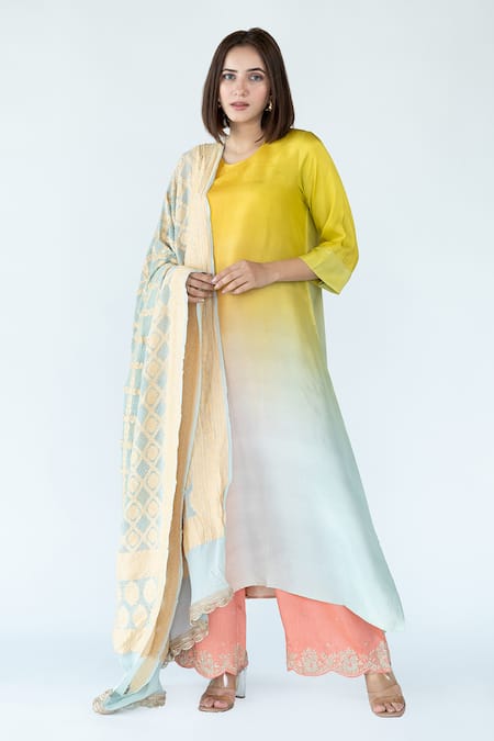 Meghna Panchmatia Green Pure Silk Woven Bandhej Round Asymmetric Ombre Kurta With Banarasi Dupatta 