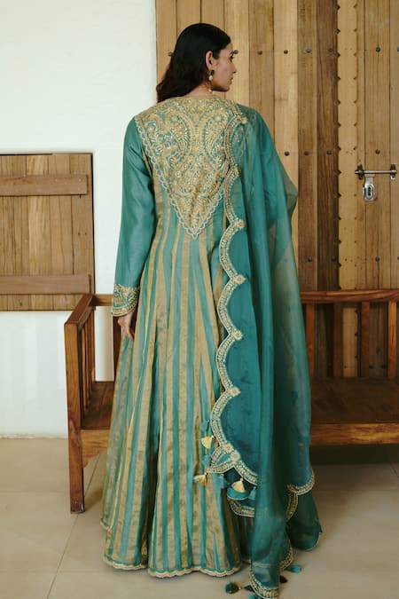 Shop Wabi Sabi By Anshum-Ritesh Green Chanderi Sequins, Diamonds Split V-neck High-low Embroidered Anarkali Set at Aza Fashions Shop_Wabi Sabi By Anshum-Ritesh_Green Chanderi Sequins, Diamonds Split V-neck High-low Embroidered Anarkali Set _at_Aza_Fashions