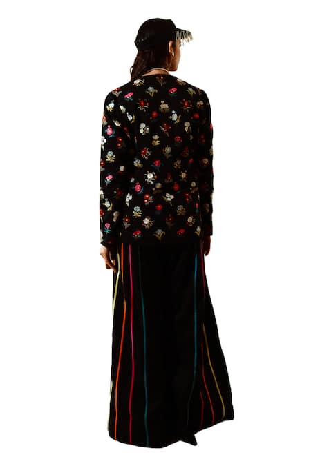 Wabi Sabi By Anshum-Ritesh_Black Cotton, Silk Embroidery V-neck Garden City Jacket With Flared Pant _at_Aza_Fashions