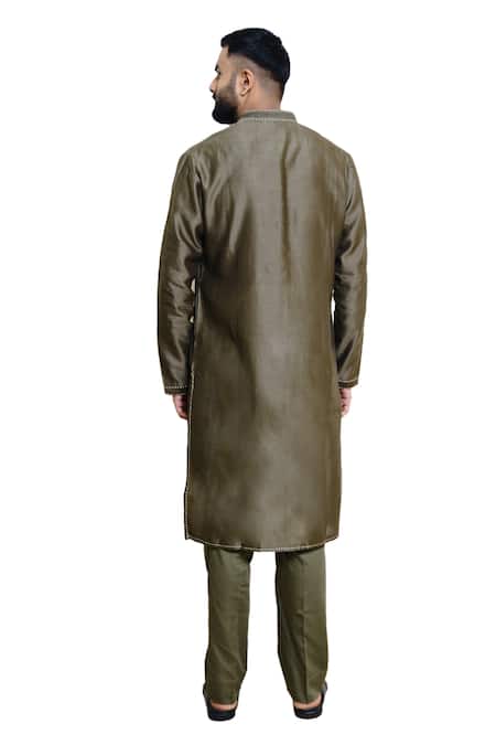 Wabi Sabi By Anshum-Ritesh Green Chanderi Embroidery Eagle Flight Placement Kurta Set at Aza Fashions Wabi Sabi By Anshum-Ritesh_Green Chanderi Embroidery Eagle Flight Placement Kurta Set _at_Aza_Fashions