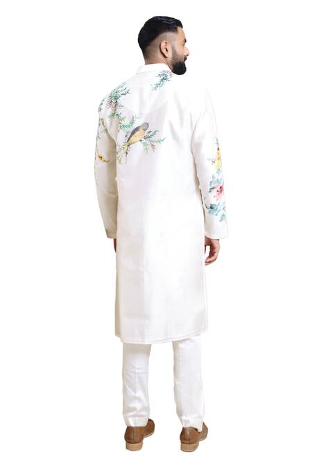 Wabi Sabi By Anshum-Ritesh_Ivory Chanderi Ferns And Feathers Hand Painted Kurta Set _at_Aza_Fashions