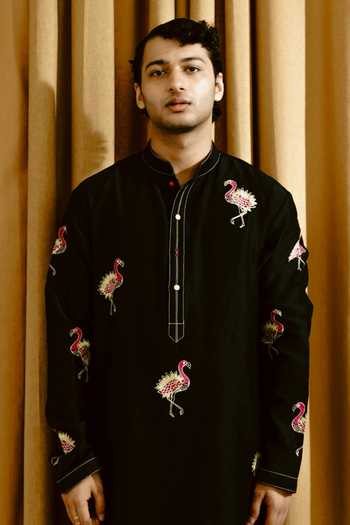 Wabi Sabi By Anshum-Ritesh_Black Chanderi Embroidery Flamingo Pond Kurta Set _Online_at_Aza_Fashions