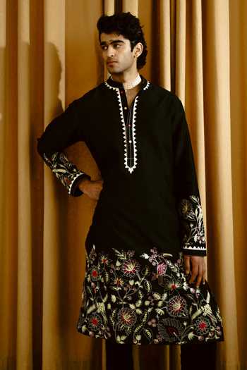 Wabi Sabi By Anshum-Ritesh_Black Chanderi Embroidery The Night Garden Kurta Set _Online_at_Aza_Fashions