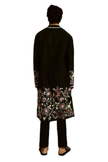 Wabi Sabi By Anshum-Ritesh_Black Chanderi Embroidery The Night Garden Kurta Set _at_Aza_Fashions