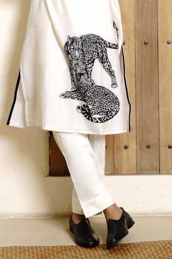 Buy_Wabi Sabi By Anshum-Ritesh_Ivory Chanderi Embroidery Sundarbans Sanctuary Placement Kurta Set _Online_at_Aza_Fashions