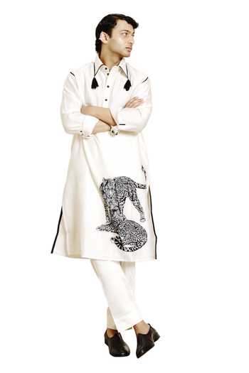 Shop_Wabi Sabi By Anshum-Ritesh_Ivory Chanderi Embroidery Sundarbans Sanctuary Placement Kurta Set _Online_at_Aza_Fashions