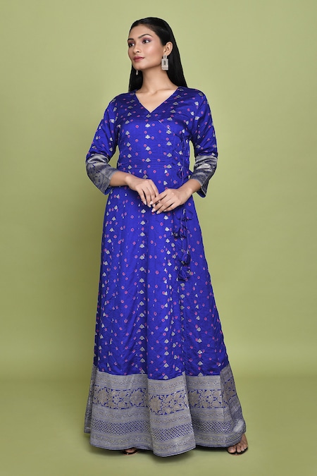 Pinki Sinha Blue Banarasi Woven V Neck And Floral Angarkha