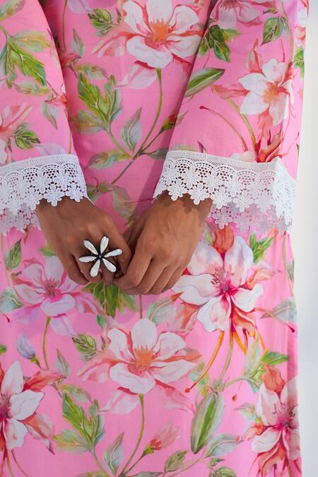 Buy Roze Pink Cotton, Chiffon Lace Split V-neck Aasma Floral Print Kurta Set Buy_Roze_Pink Cotton, Chiffon Lace Split V-neck Aasma Floral Print Kurta Set