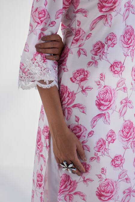 Buy Roze Pink Cotton, Chiffon Lace Round Neck Arah Rose Print Kurta Pant Set Buy_Roze_Pink Cotton, Chiffon Lace Round Neck Arah Rose Print Kurta Pant Set