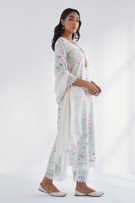 Shop Roze Green Cotton, Chiffon Lace Split V-neck Huma Floral Print Kurta Pant Set Shop_Roze_Green Cotton, Chiffon Lace Split V-neck Huma Floral Print Kurta Pant Set