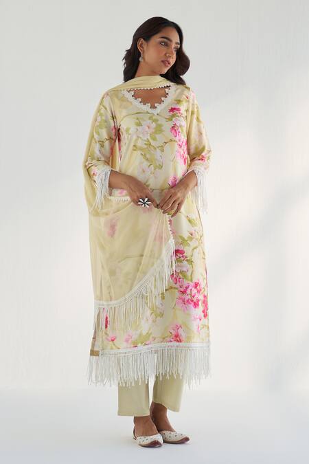 Roze_Yellow Cotton, Chiffon Lace V-neck Mahnoor Floral Print Kurta Pant Set _at_Aza_Fashions
