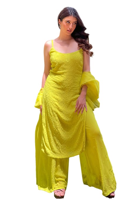 LABEL AISHWARYRIKA Green Georgette Embroidery, Chains Round Chikankari Straight Kurta Palazzo Set Online at Aza Fashions LABEL AISHWARYRIKA_Green Georgette Embroidery, Chains Round Chikankari Straight Kurta Palazzo Set _Online_at_Aza_Fashions