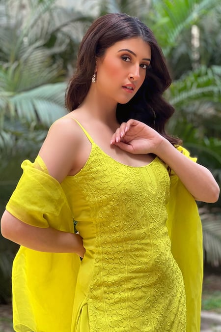 Shop LABEL AISHWARYRIKA Green Georgette Embroidery, Chains Round Chikankari Straight Kurta Palazzo Set Online at Aza Fashions Shop_LABEL AISHWARYRIKA_Green Georgette Embroidery, Chains Round Chikankari Straight Kurta Palazzo Set _Online_at_Aza_Fashions