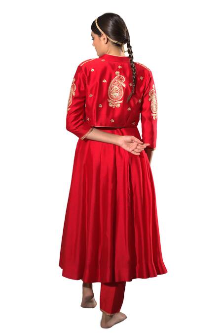 Buy Vikabyarvindampula Red Chanderi, Crepe, Cotton Sequins, Embroidery Yoke Jacket With Kurta Set Online at Aza Fashions Buy_Vikabyarvindampula_Red Chanderi, Crepe, Cotton Sequins, Embroidery Yoke Jacket With Kurta Set _Online_at_Aza_Fashions