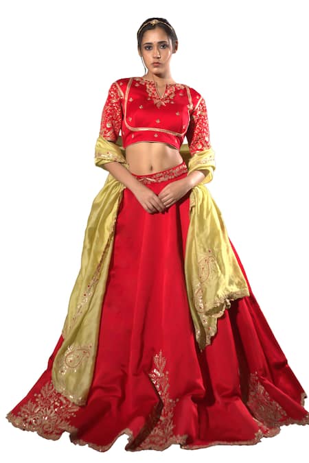 Vikabyarvindampula Hand Embroidered Lehenga Set 